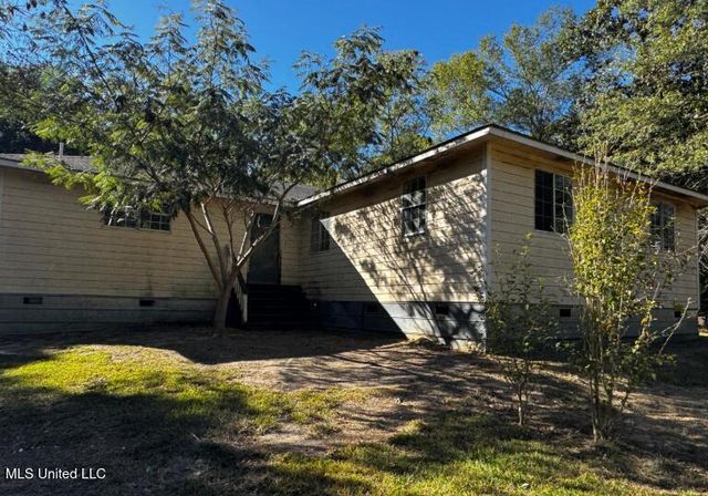 122 Hull Drive, Magee, MS 39111