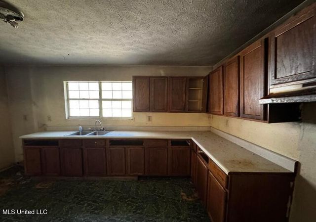 122 Hull Drive, Magee, MS 39111