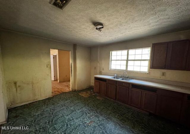 122 Hull Drive, Magee, MS 39111