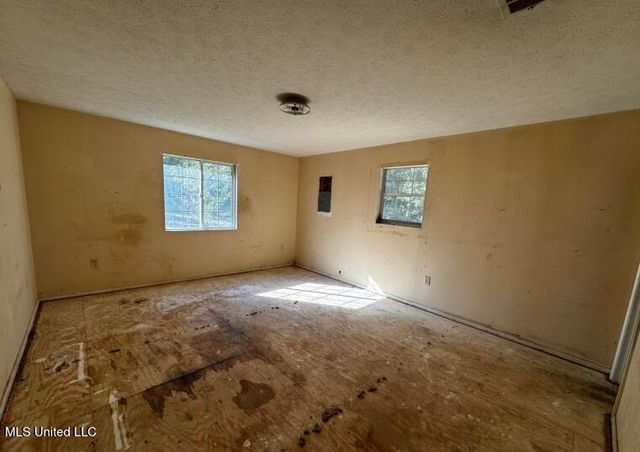 122 Hull Drive, Magee, MS 39111