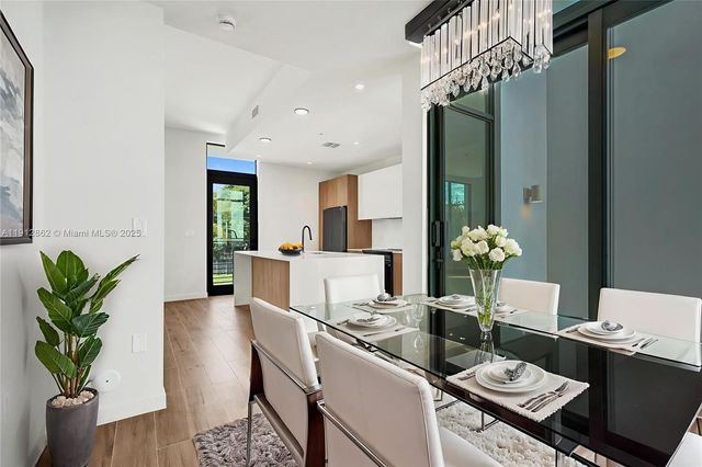 515 NE 61st St, Miami, FL 33137