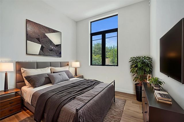 515 NE 61st St, Miami, FL 33137