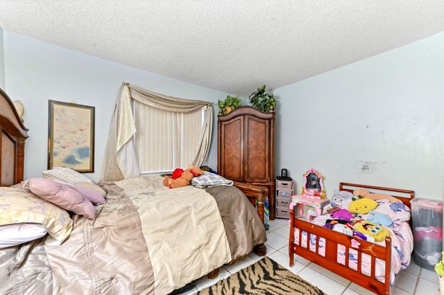 2531 Doral Way, Riviera Beach, FL 33407