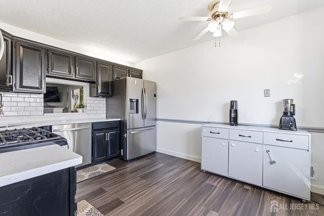 1 Dartmouth Way, North Brunswick, NJ 08902