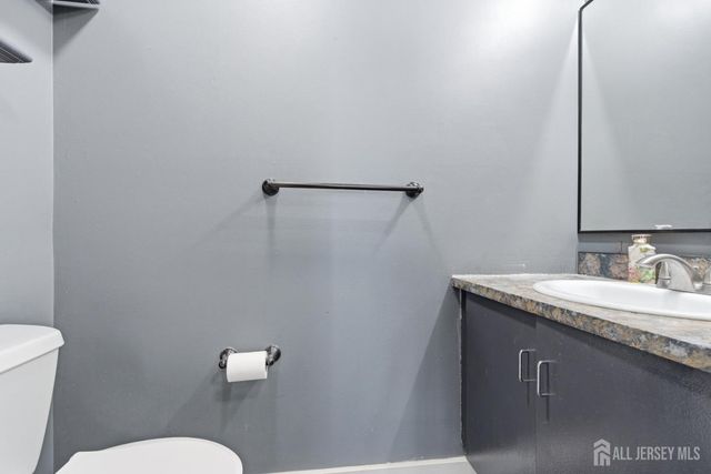 1 Dartmouth Way, North Brunswick, NJ 08902