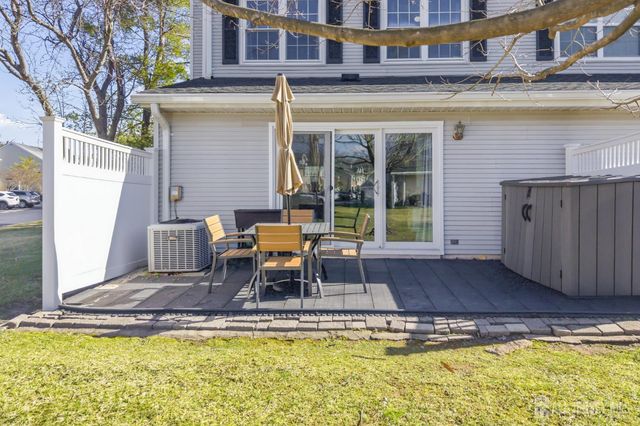 1 Dartmouth Way, North Brunswick, NJ 08902