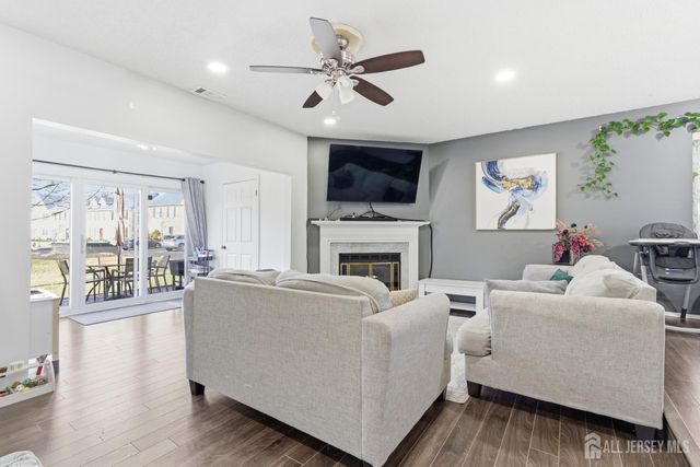 1 Dartmouth Way, North Brunswick, NJ 08902