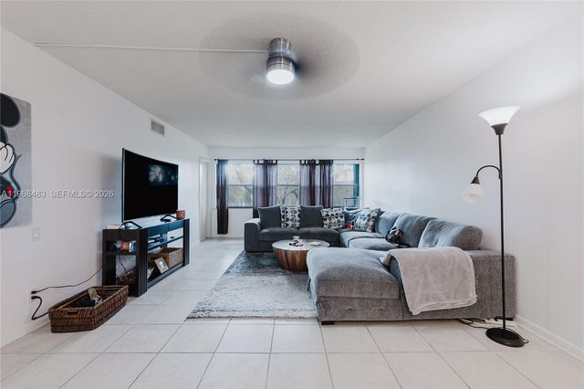 2906 SW 21st Ter 312D, Delray Beach, FL 33445