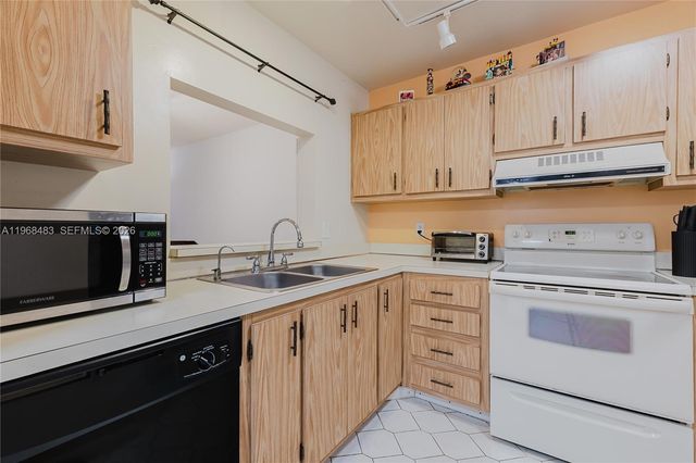 2906 SW 21st Ter 312D, Delray Beach, FL 33445