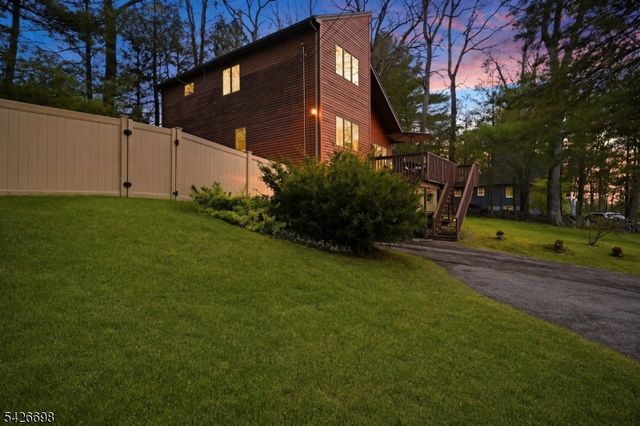 30 Eatontown Rd, West Milford Twp., NJ 07421