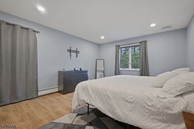 30 Eatontown Rd, West Milford Twp., NJ 07421