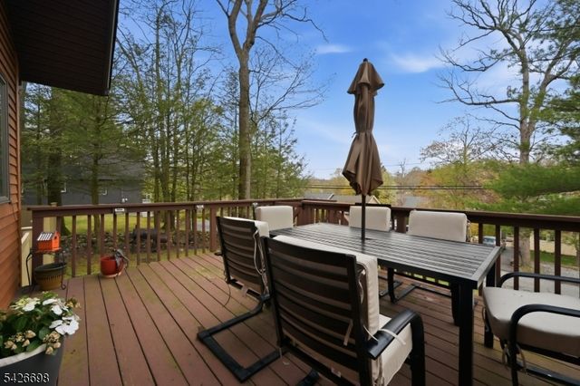 30 Eatontown Rd, West Milford Twp., NJ 07421