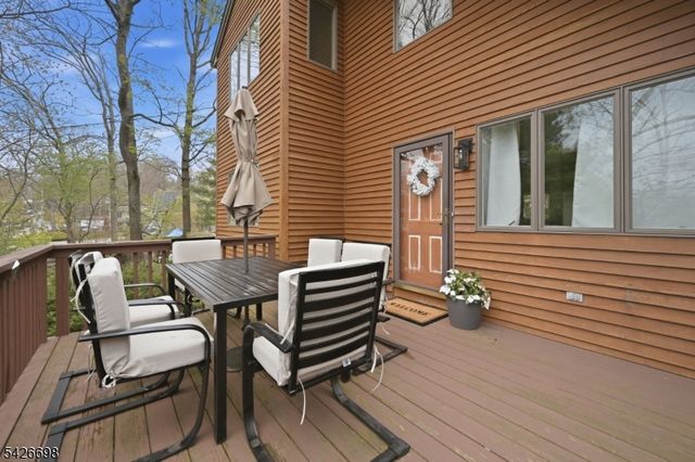 30 Eatontown Rd, West Milford Twp., NJ 07421