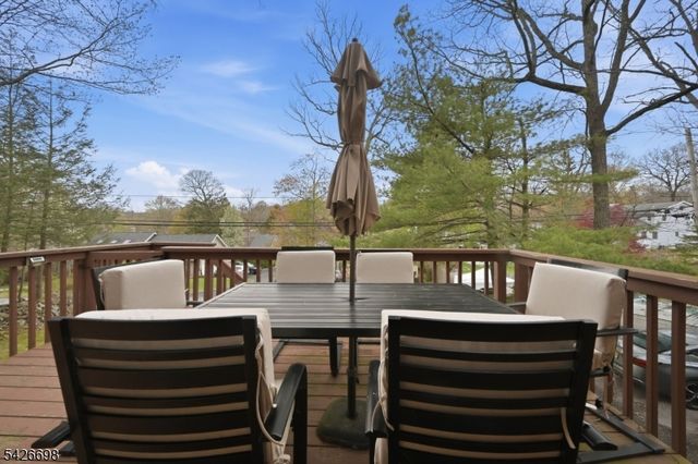 30 Eatontown Rd, West Milford Twp., NJ 07421