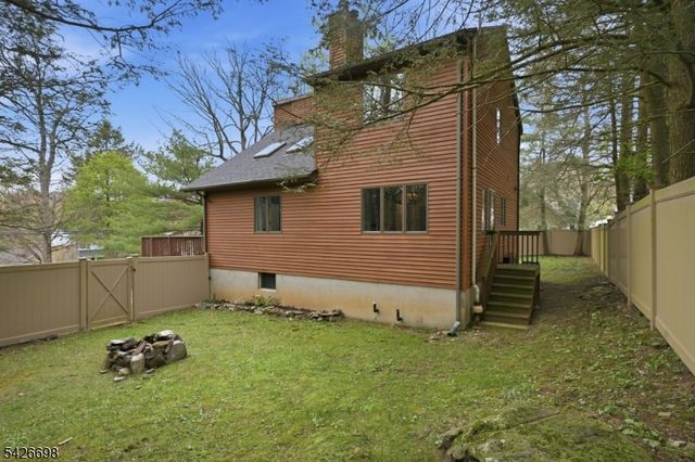 30 Eatontown Rd, West Milford Twp., NJ 07421