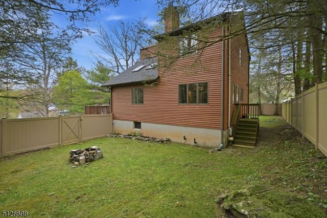 30 Eatontown Rd, West Milford Twp., NJ 07421