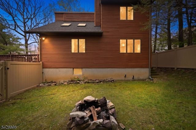 30 Eatontown Rd, West Milford Twp., NJ 07421