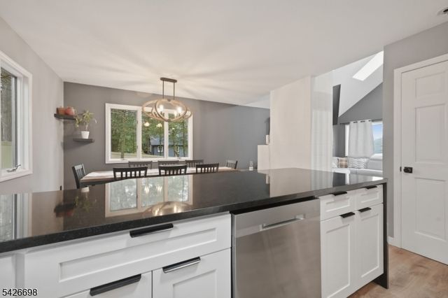 30 Eatontown Rd, West Milford Twp., NJ 07421