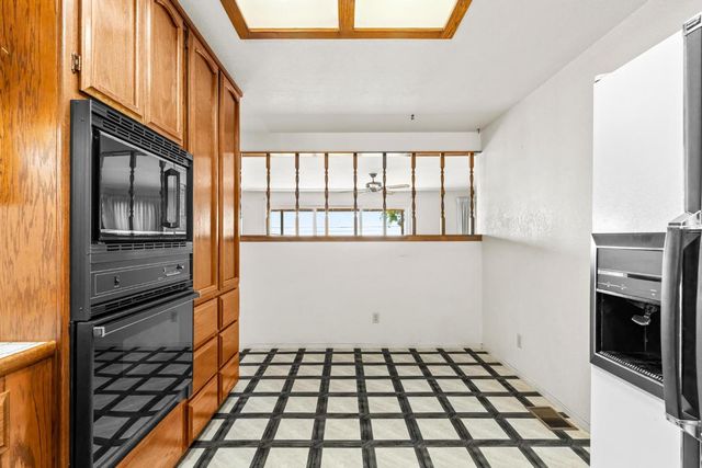 10012 Plaza De Oro Dr, Oakdale, CA 95361