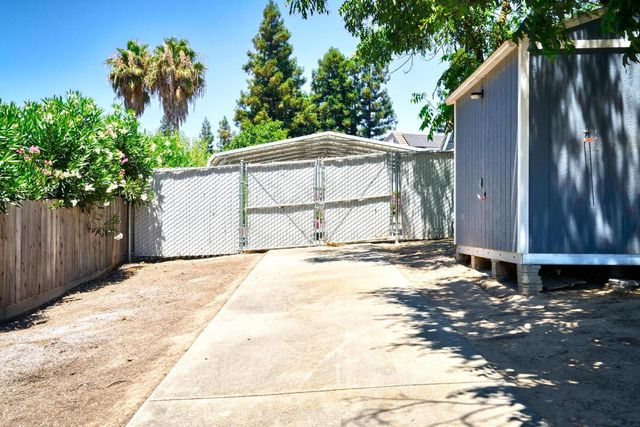 10012 Plaza De Oro Dr, Oakdale, CA 95361