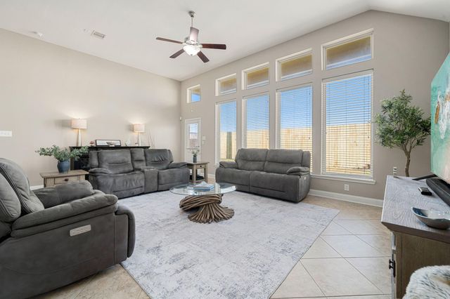 1610 Golden Taylor Drive, Pearland, TX 77581