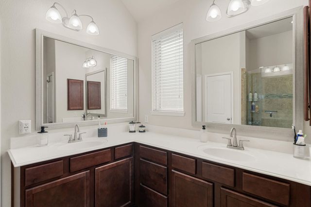 1610 Golden Taylor Drive, Pearland, TX 77581