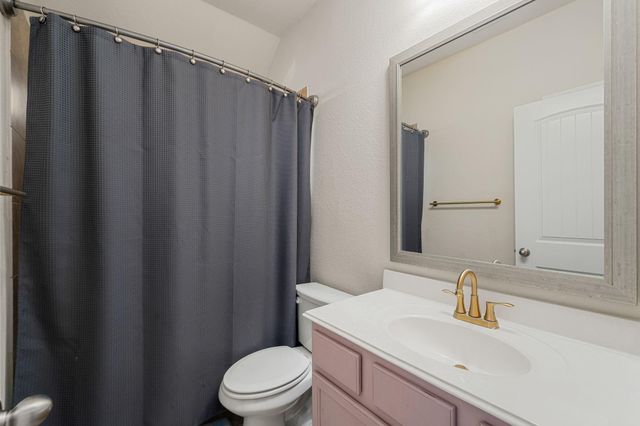 1610 Golden Taylor Drive, Pearland, TX 77581