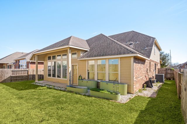 1610 Golden Taylor Drive, Pearland, TX 77581