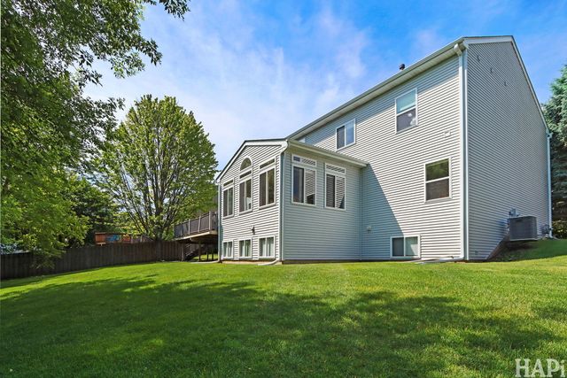 4570 Loyola Drive, Mchenry, IL 60050