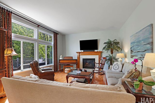 4570 Loyola Drive, Mchenry, IL 60050