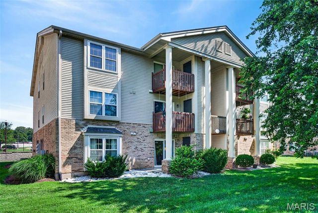 2542 Creve Coeur Mill Road 1, Maryland Heights, MO 63043
