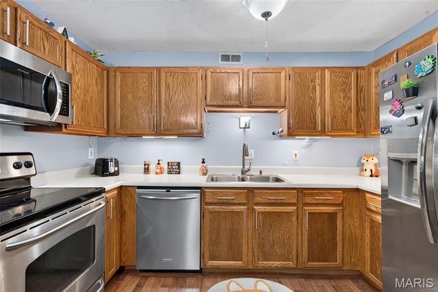 2542 Creve Coeur Mill Road 1, Maryland Heights, MO 63043