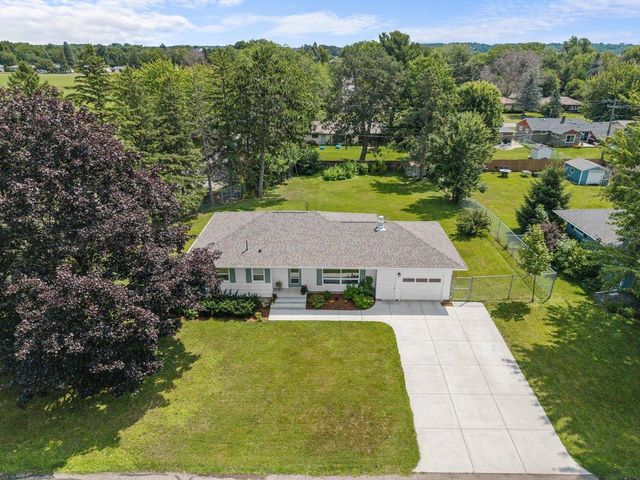 516 Gray Street, Hudson, WI 54016