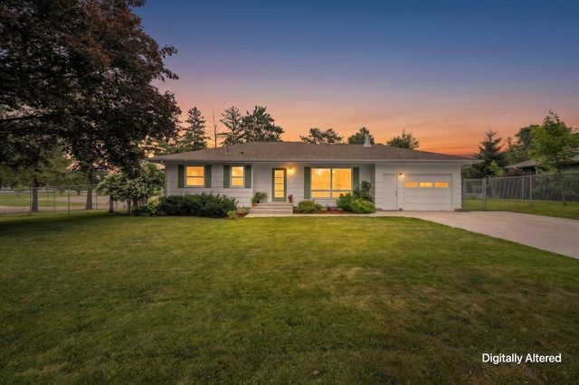 516 Gray Street, Hudson, WI 54016