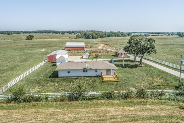 4697 North Farm Road 175, Springfield, MO 65803