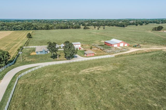 4697 North Farm Road 175, Springfield, MO 65803