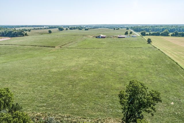 4697 North Farm Road 175, Springfield, MO 65803