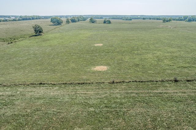 4697 North Farm Road 175, Springfield, MO 65803