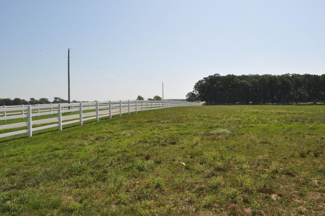4697 North Farm Road 175, Springfield, MO 65803