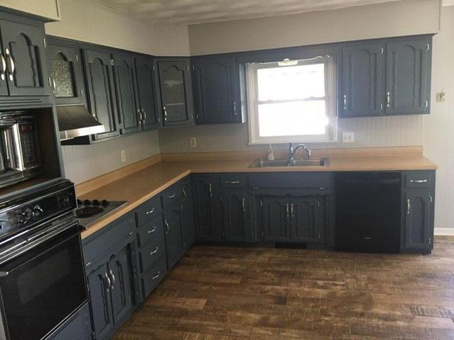 4697 North Farm Road 175, Springfield, MO 65803