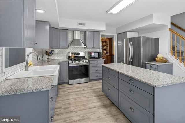 33 KLEIN DR, Bordentown, NJ 08620