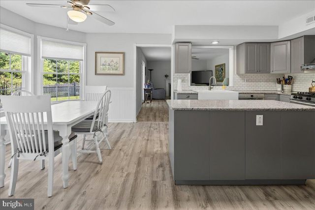 33 KLEIN DR, Bordentown, NJ 08620