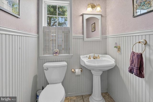 33 KLEIN DR, Bordentown, NJ 08620