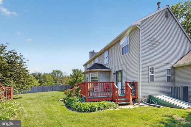 33 KLEIN DR, Bordentown, NJ 08620