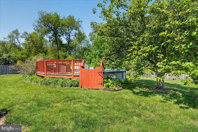 33 KLEIN DR, Bordentown, NJ 08620