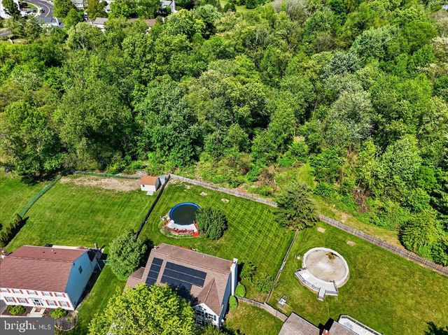 33 KLEIN DR, Bordentown, NJ 08620