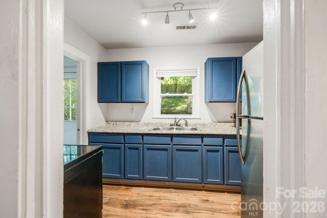 1148 Charlotte Highway, Fairview, NC 28730