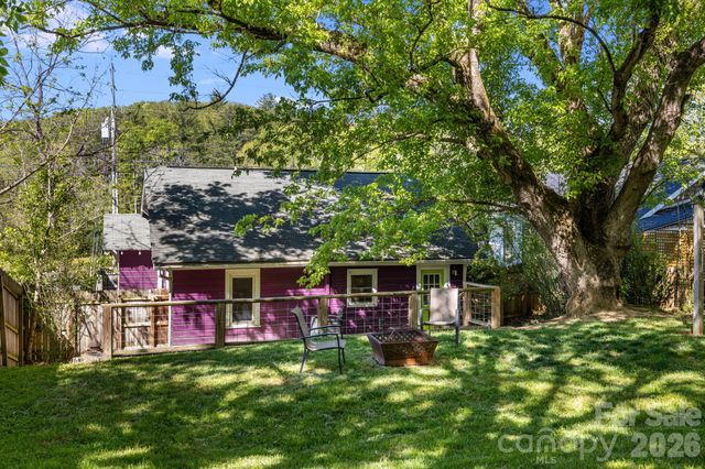 1148 Charlotte Highway, Fairview, NC 28730