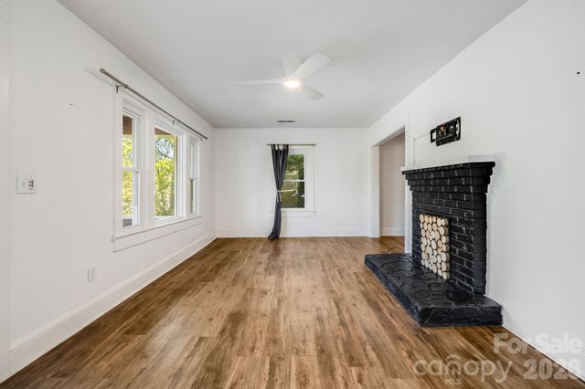 1148 Charlotte Highway, Fairview, NC 28730
