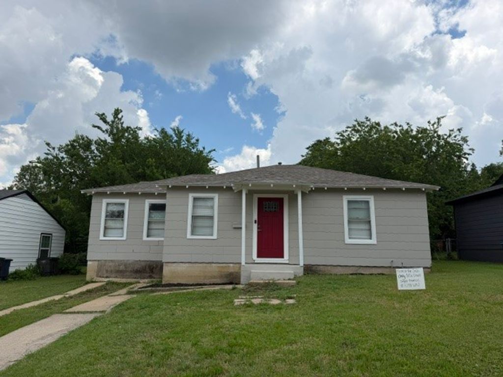2713 Hanger Avenue, Fort Worth, TX 76105